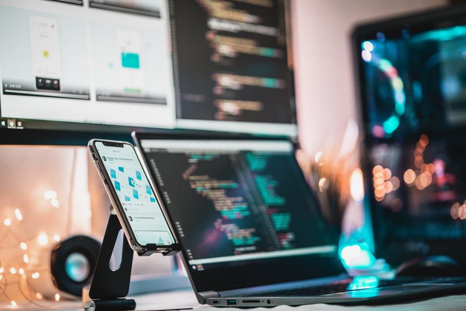 Caption QA across devices QA-style image for debugging italics generator output across devices and apps