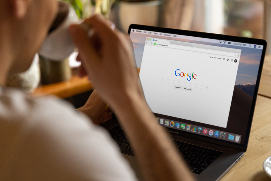 Browser-based APA format generator capture for article metadata and source details